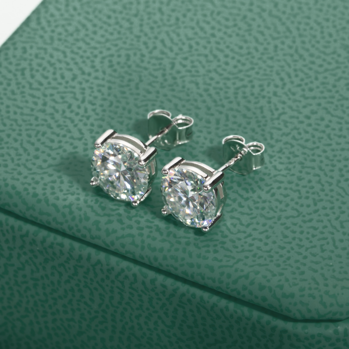 Brinco de Moissanite 4.0ct Prata 925 com Banho de Ouro Branco – Yuna Joias - Yuna Joias