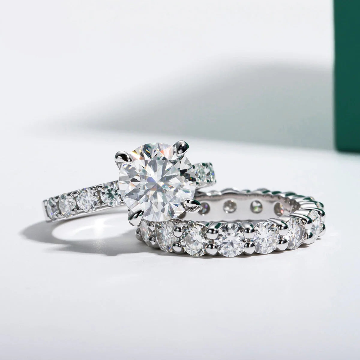 conjunto-de-joias-com-anel-jasmin-em-ouro-branco-18k-moissanite-18844.webp