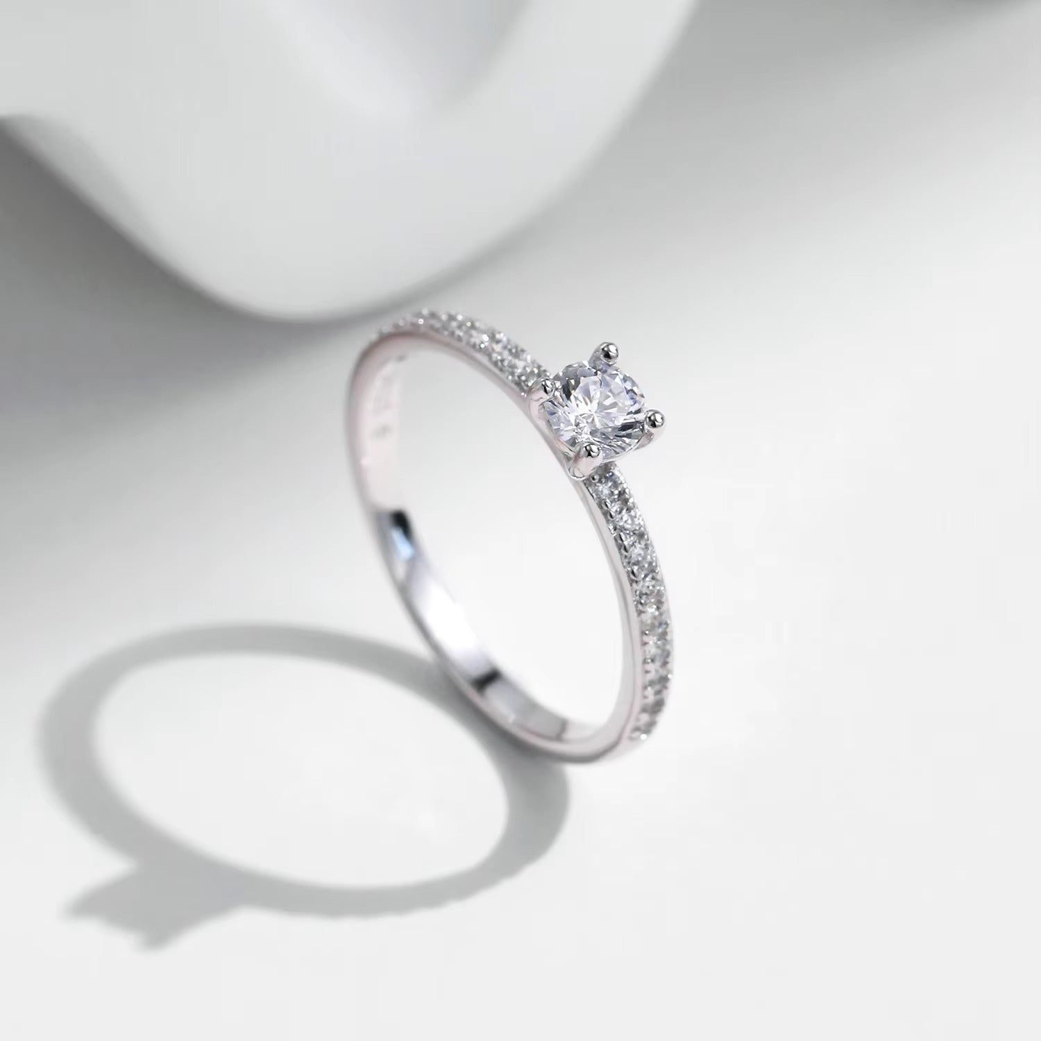 Anel de Noivado Moissanite 0.3ct Prata 925 – Brilho Intenso