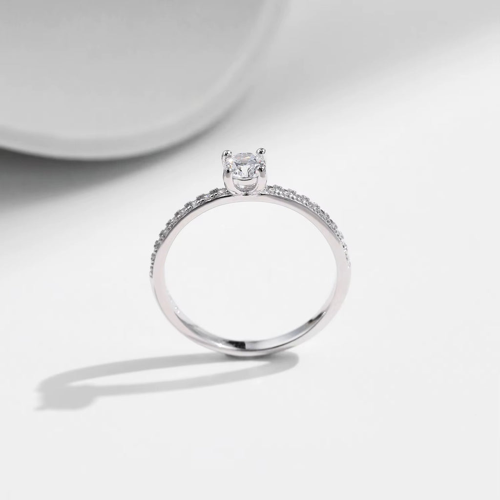 Anel de Noivado Moissanite 0.3ct Prata 925 – Brilho Intenso