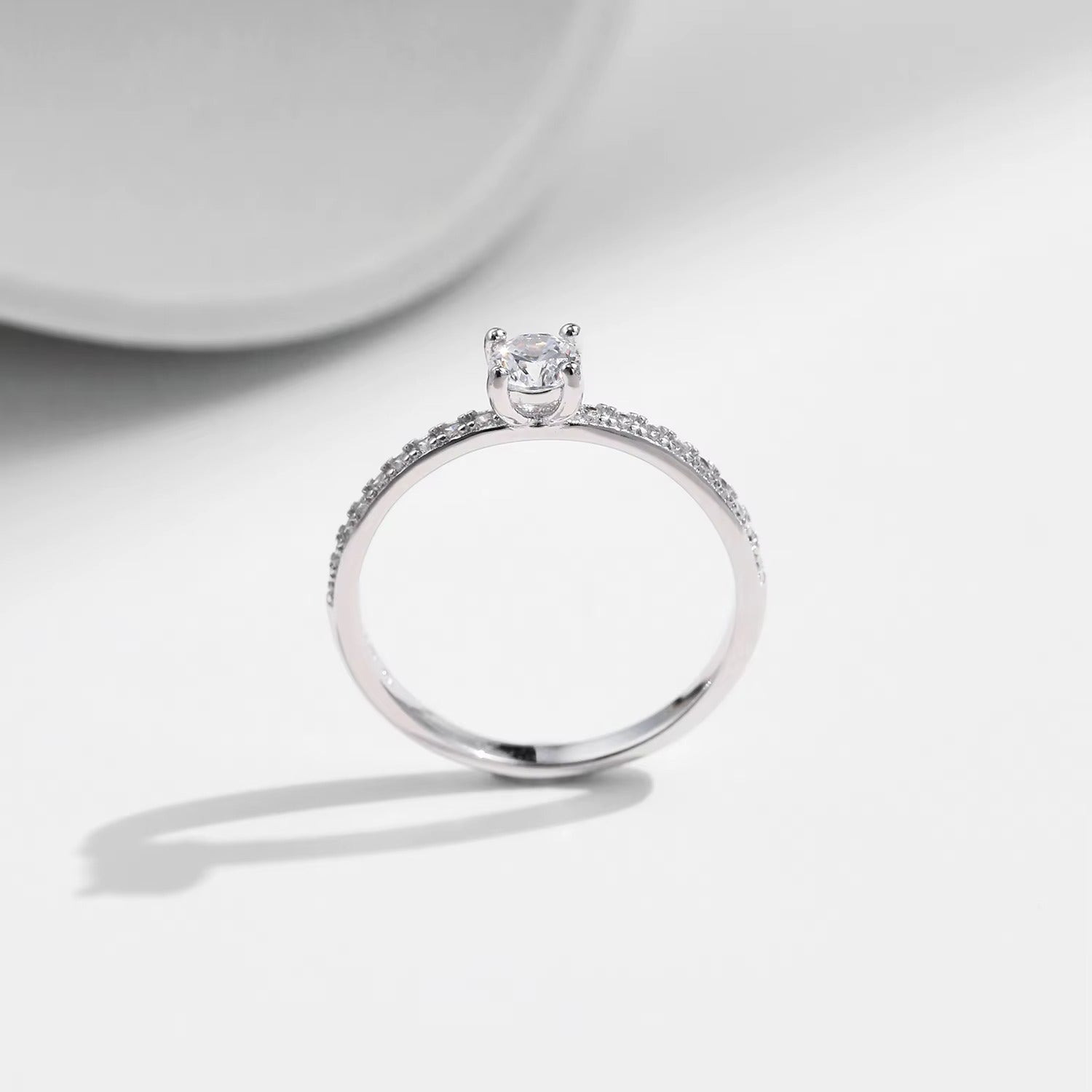 Anel de Noivado Moissanite 0.3ct Prata 925 – Brilho Intenso
