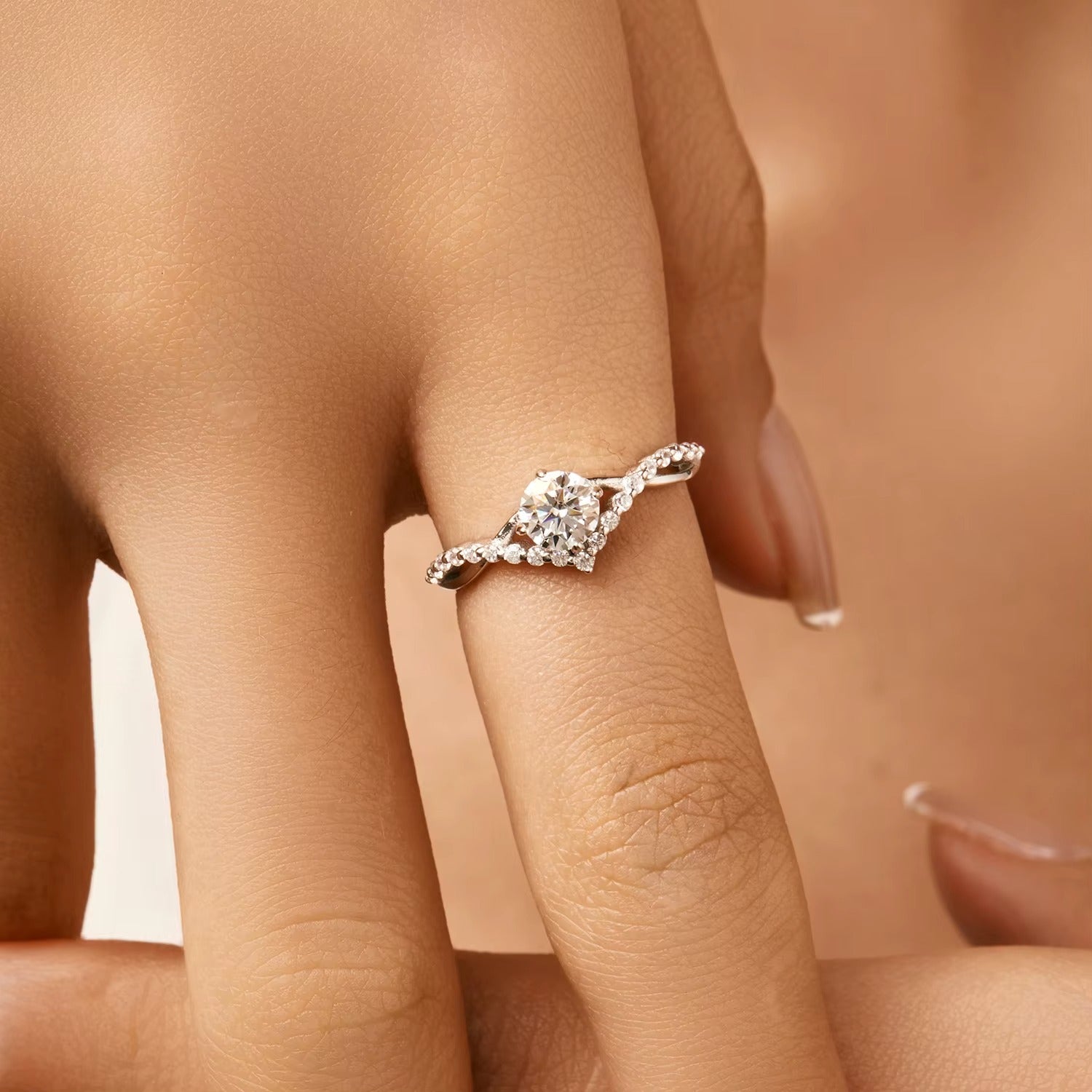 Anel Moissanite Prata 925 Esterlina – Sofisticação Fina