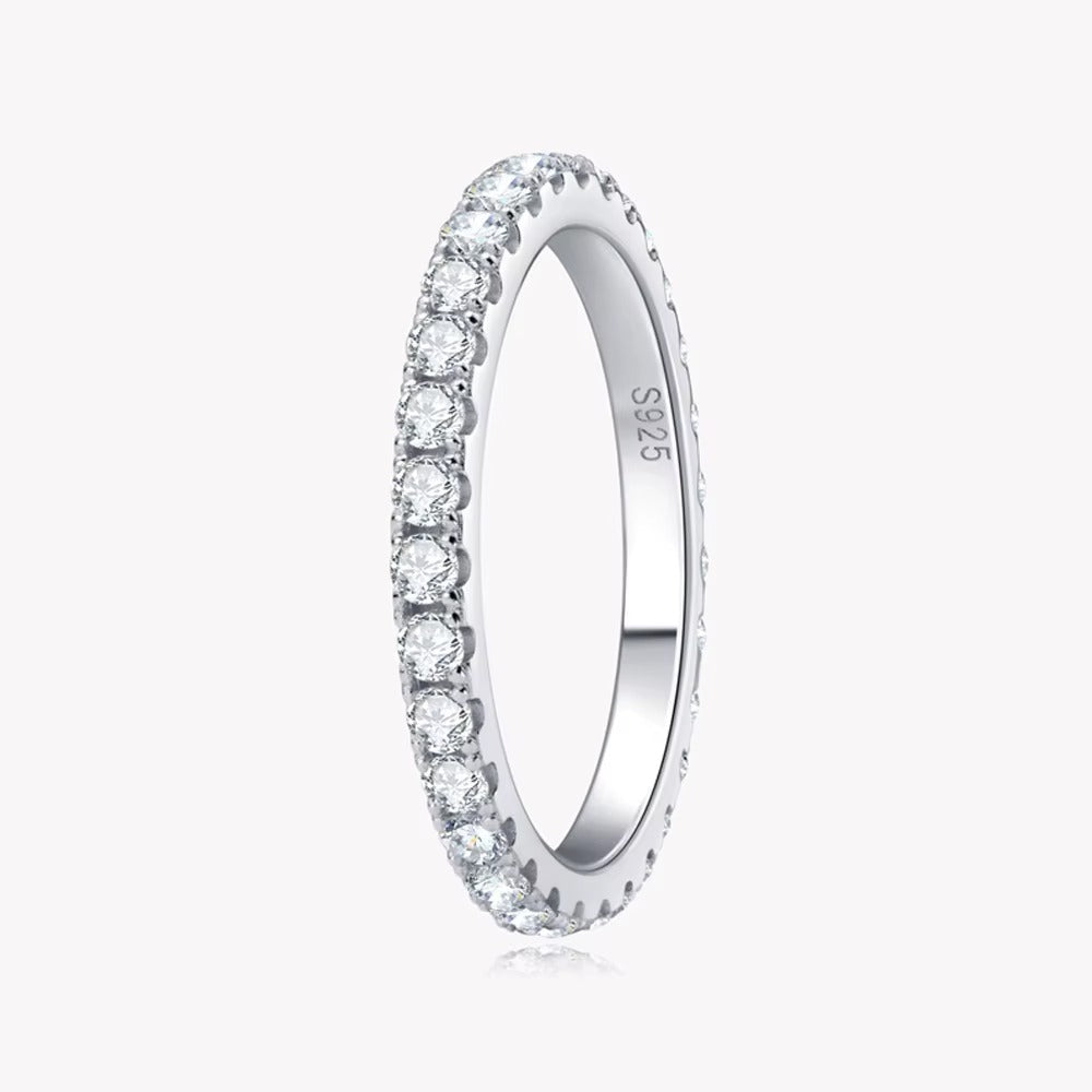 Anel Eterno Moissanite Prata 925 – Elegância Atemporal