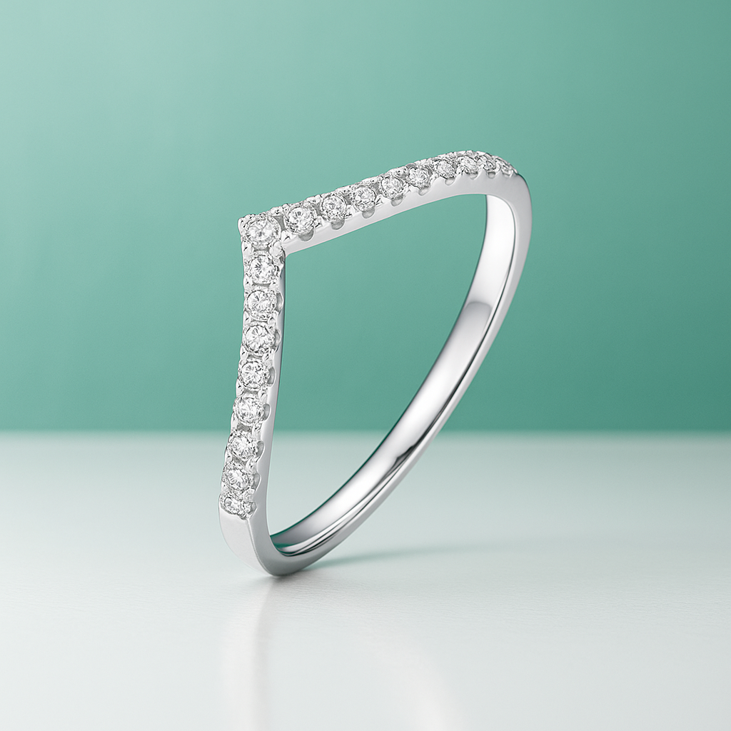 Meia Aliança Cravejada em Ouro 18k Yuna Joias com Moissanites - Yuna Joias