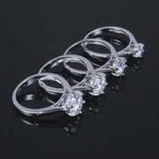 Anel Solitário Moissanite Amor Verdadeiro em Prata 925 - Yuna Joias + Ganhe um Bracelete