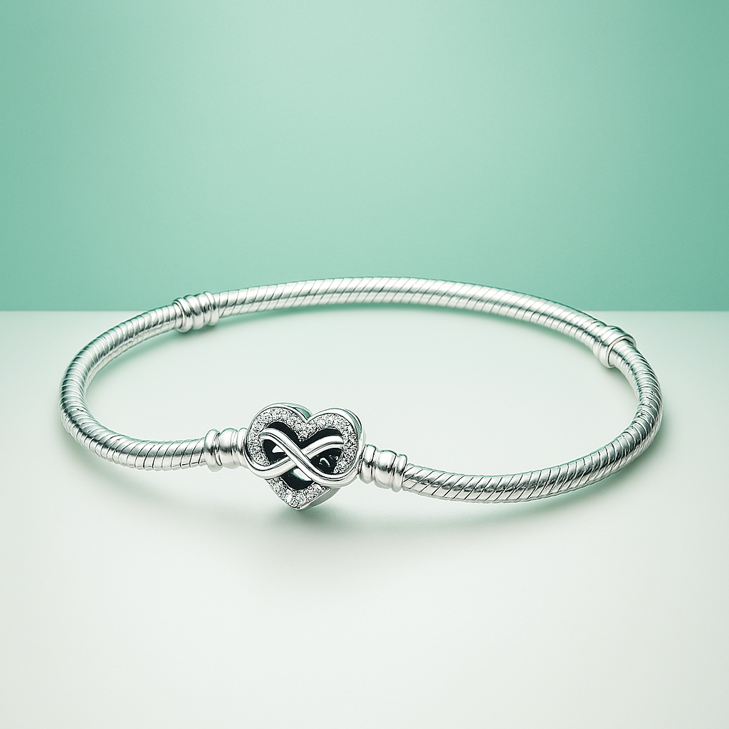 Pulseira berloque em prata 925 com fecho coração e símbolo infinito brilhante